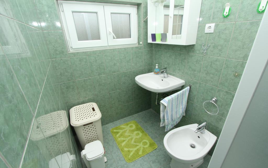 Apartment Dina ロヴィニ エクステリア 写真